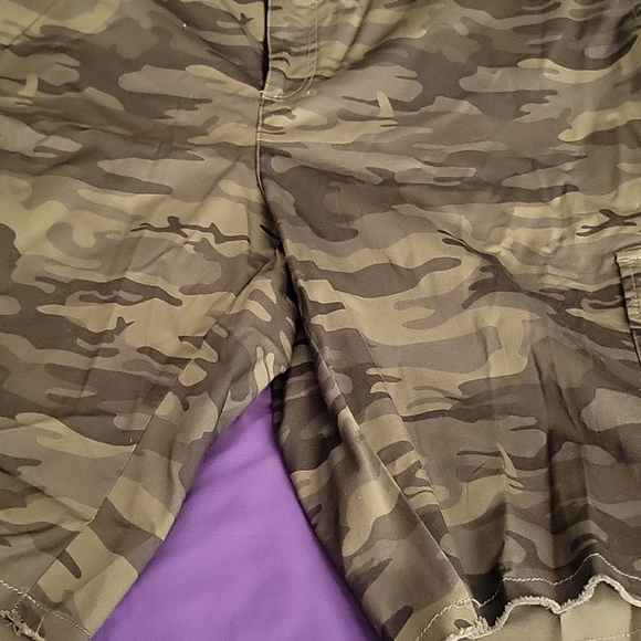Sanctuary army print cargo shorts - Picture 2 of 3